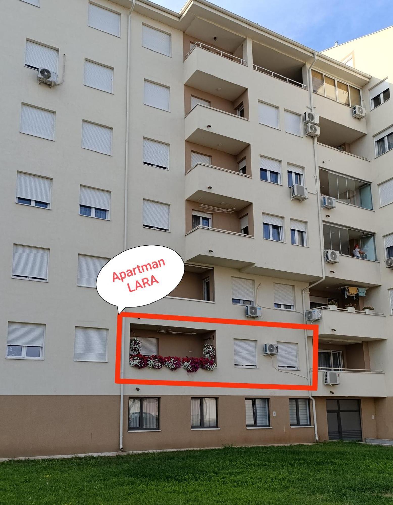 Apartman Lara Pirot Eksteriør billede