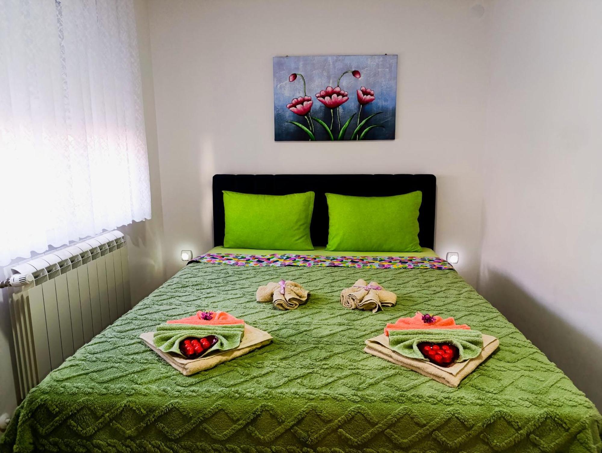 Apartman Lara Pirot Eksteriør billede