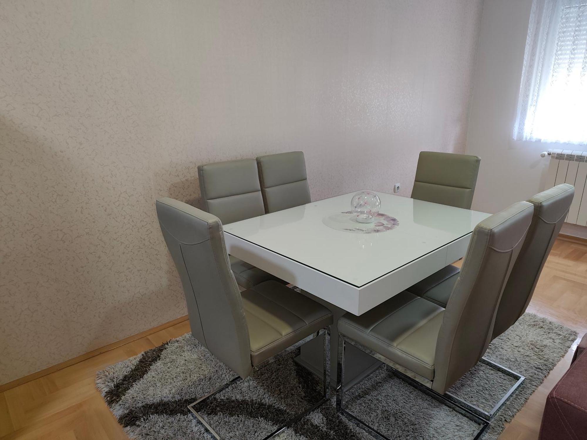 Apartman Lara Pirot Eksteriør billede